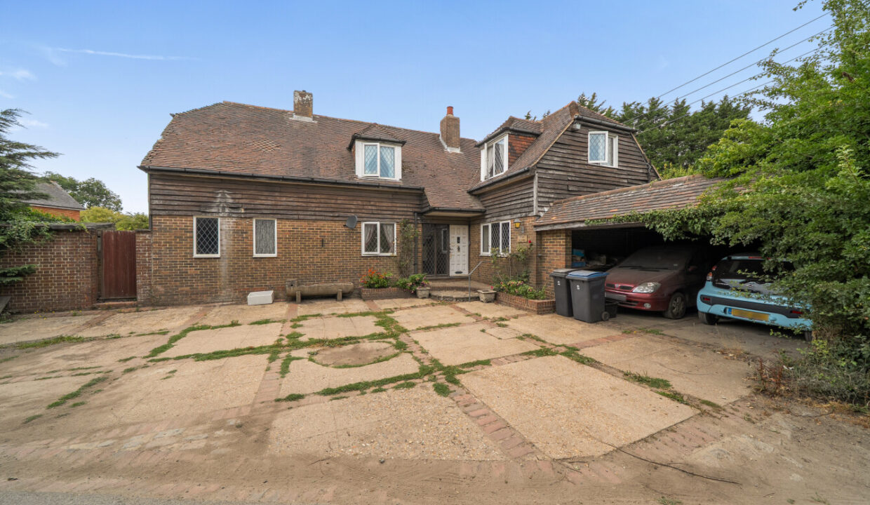 Ewell-1.jpg